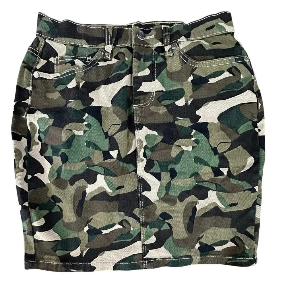 Venus Denim Army Military Mini Green Camo Cargo Skirt with 5 Pockets - Size 2